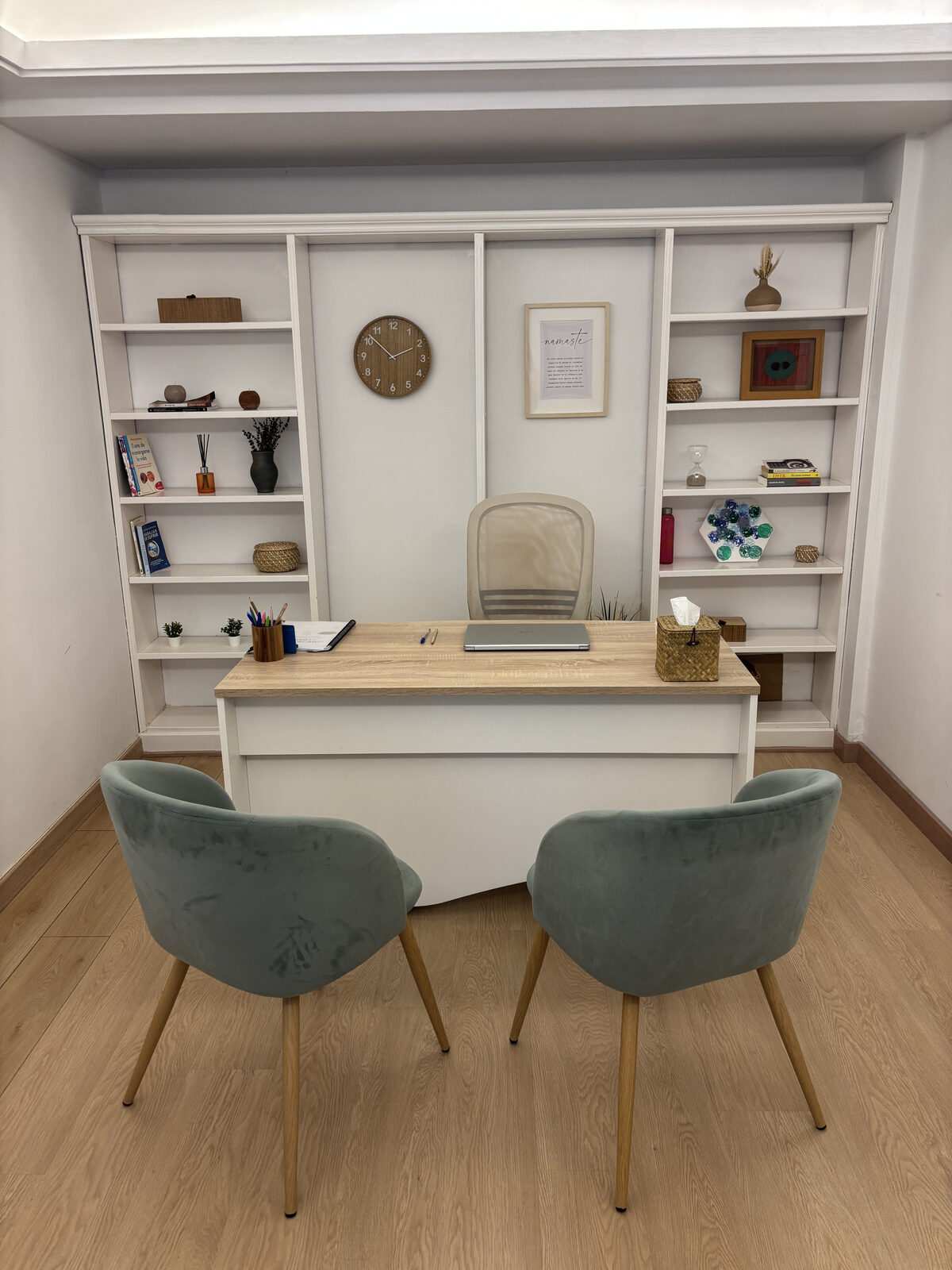 Sala de consulta de la Clínica Toraño Palacio